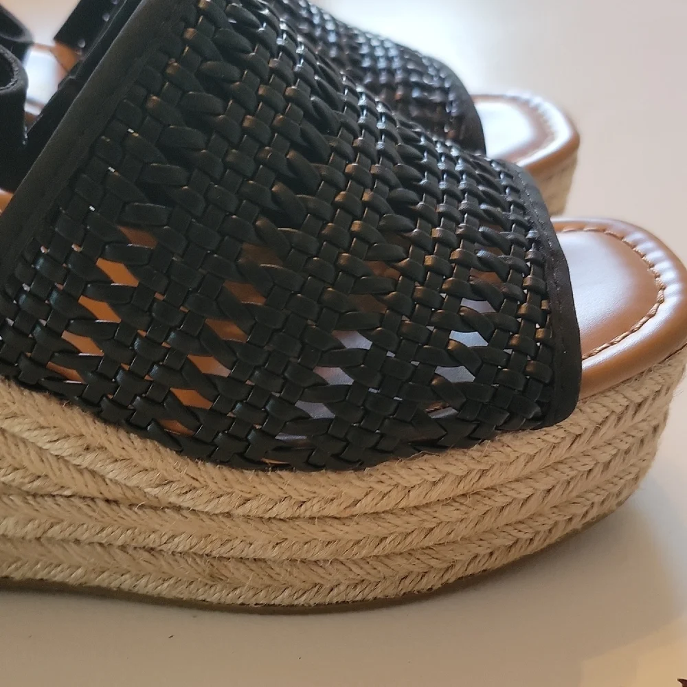a.n.a Lisa Black Wedge Sandals. 7.5 - Picture 5 of 15